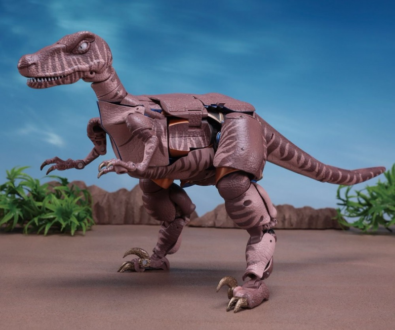 Illustration for article titled This Beast Wars Action Figure Does Its Best Character Justice